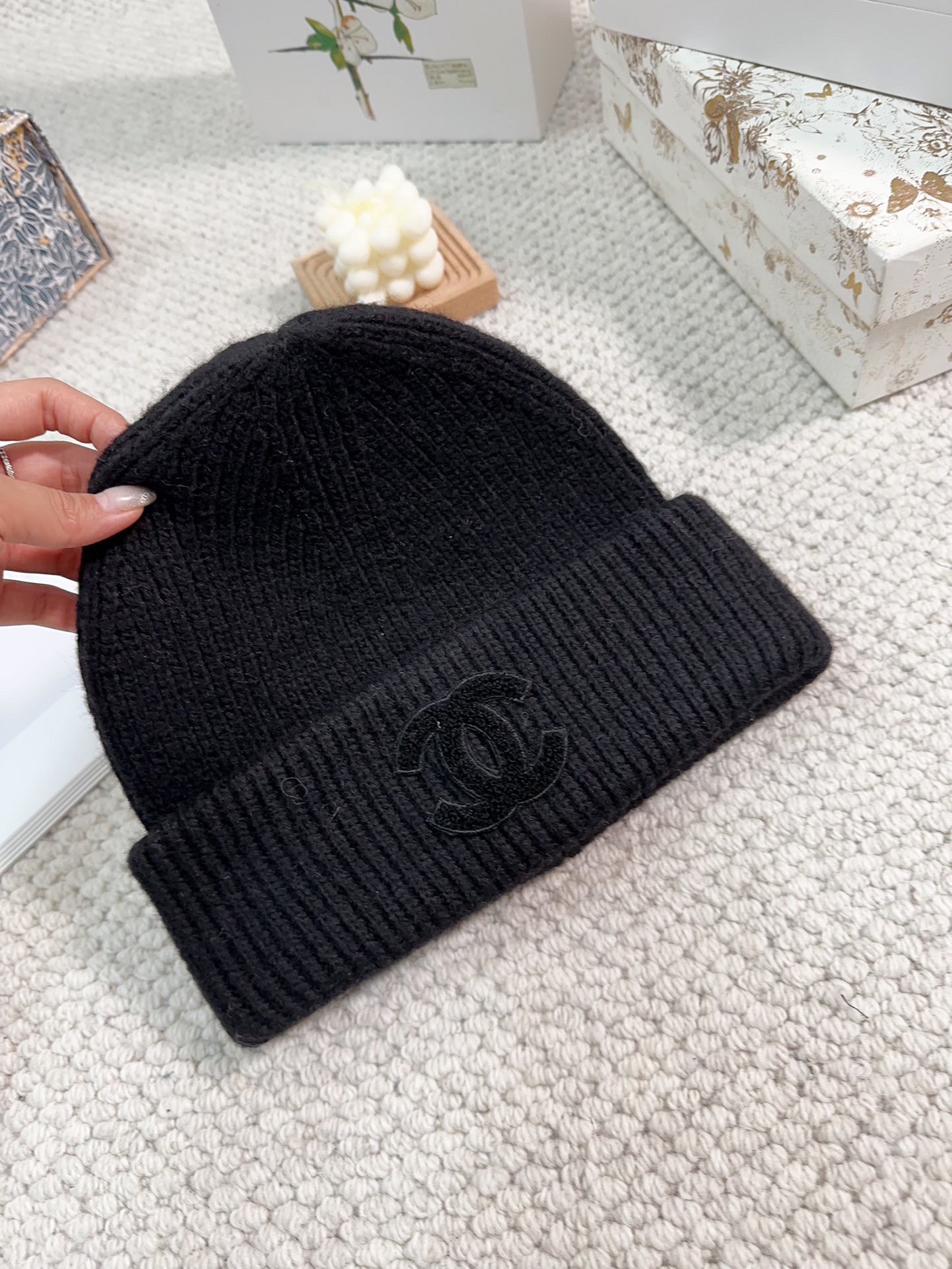 Streetwear Hat Chanel 329321 - vstockx