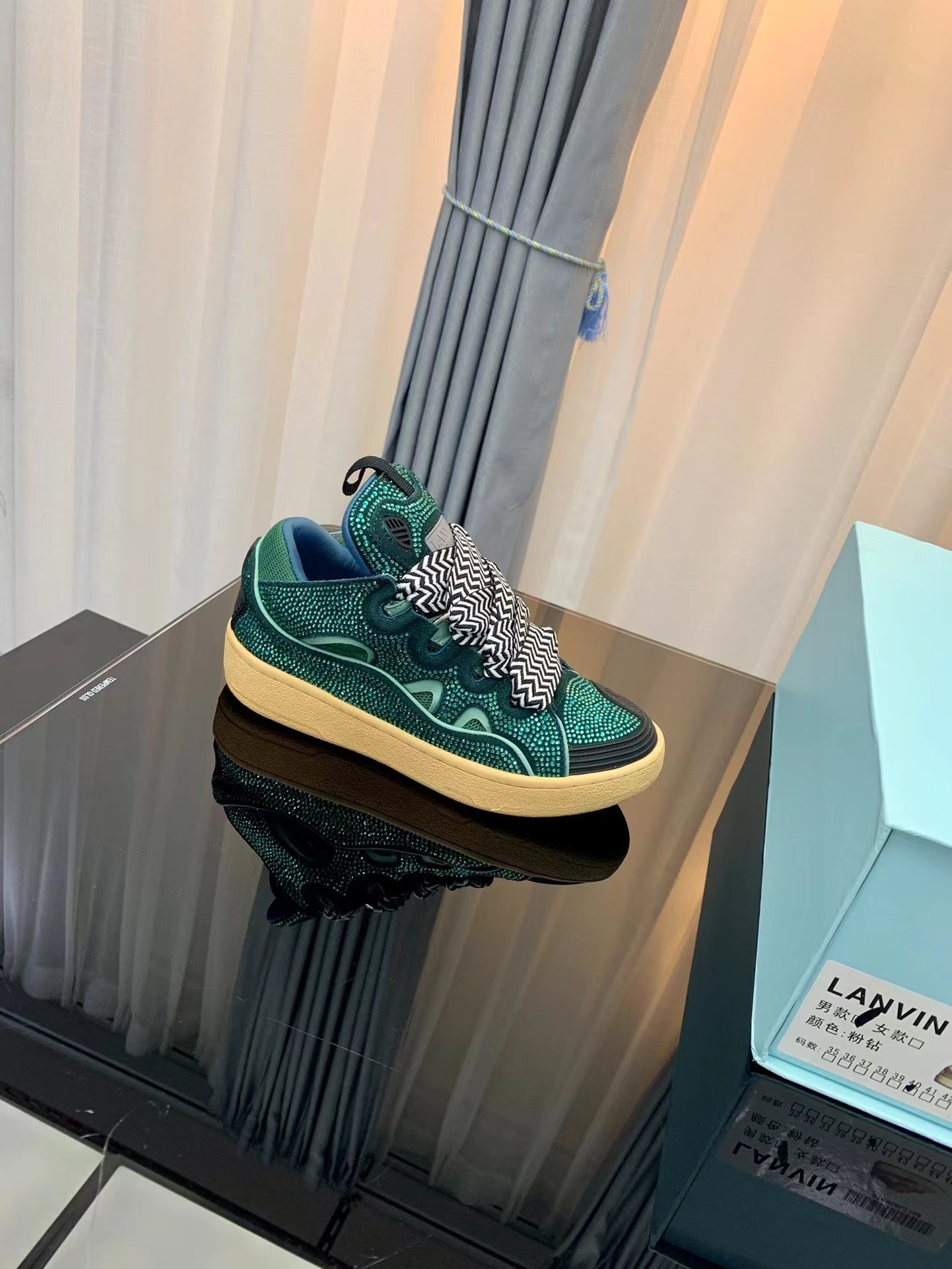 Lanvin Leather Curb Blue sequins - vstockx