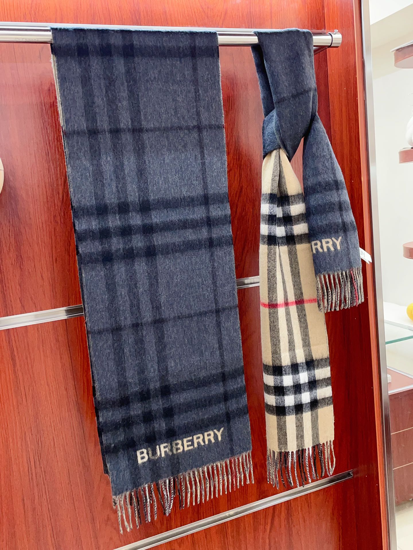 Streetwear Hat BURBERRY 328868 - vstockx