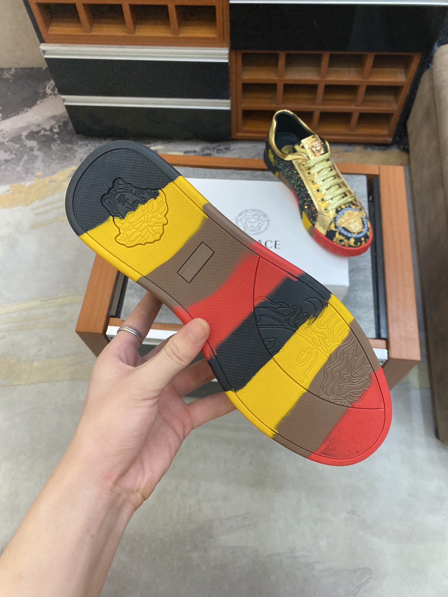 Versace Greca Sneaker 10 - vstockx