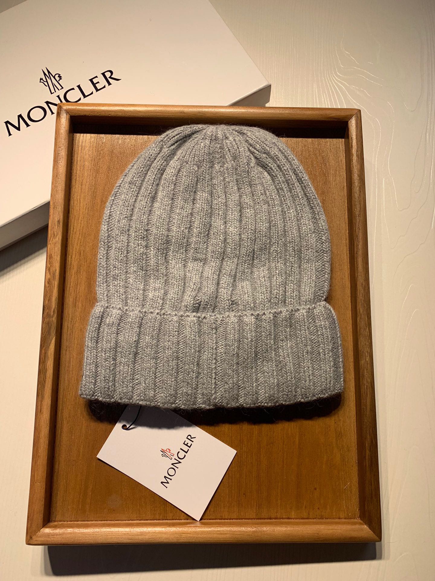 Hat Moncler 3 - vstockx