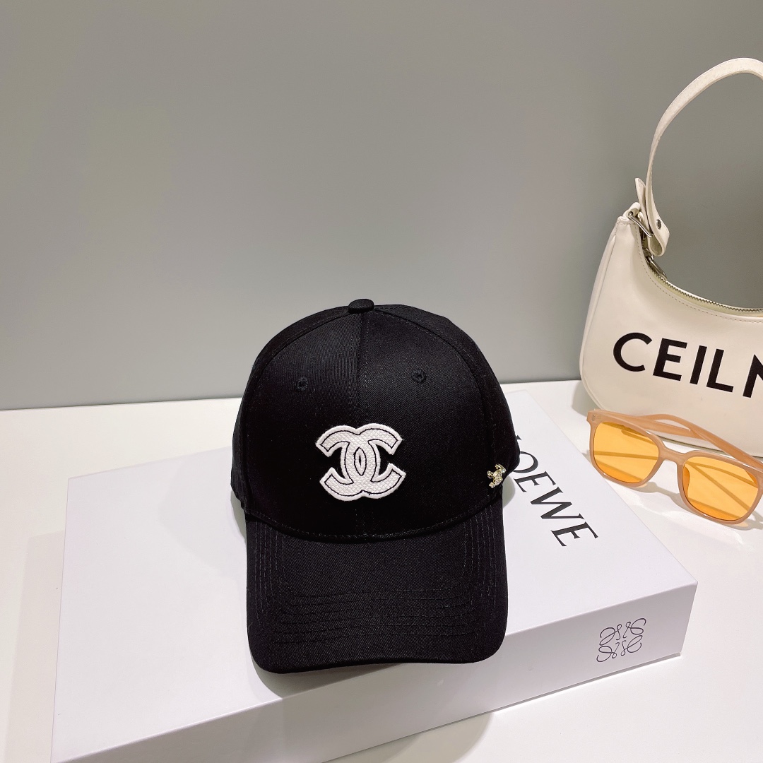 Streetwear Hat Chanel 329031 - vstockx