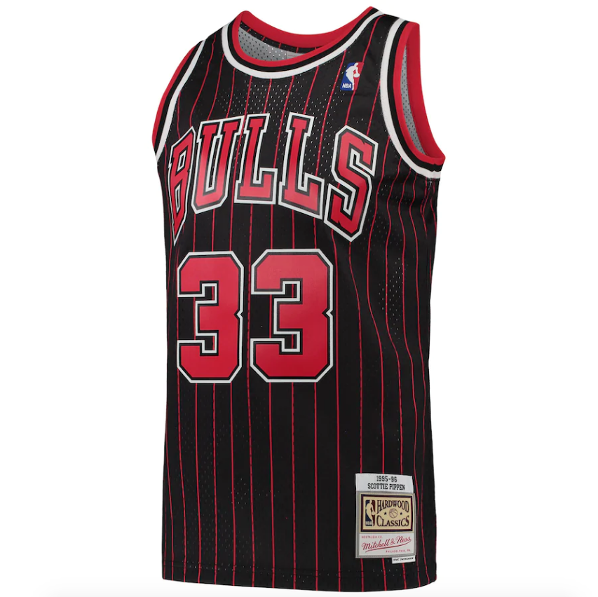 Men's Mitchell & Ness Scottie Pippen Black Chicago Bulls Hardwood Classics 1995-96 Swingman Jersey - vstockx