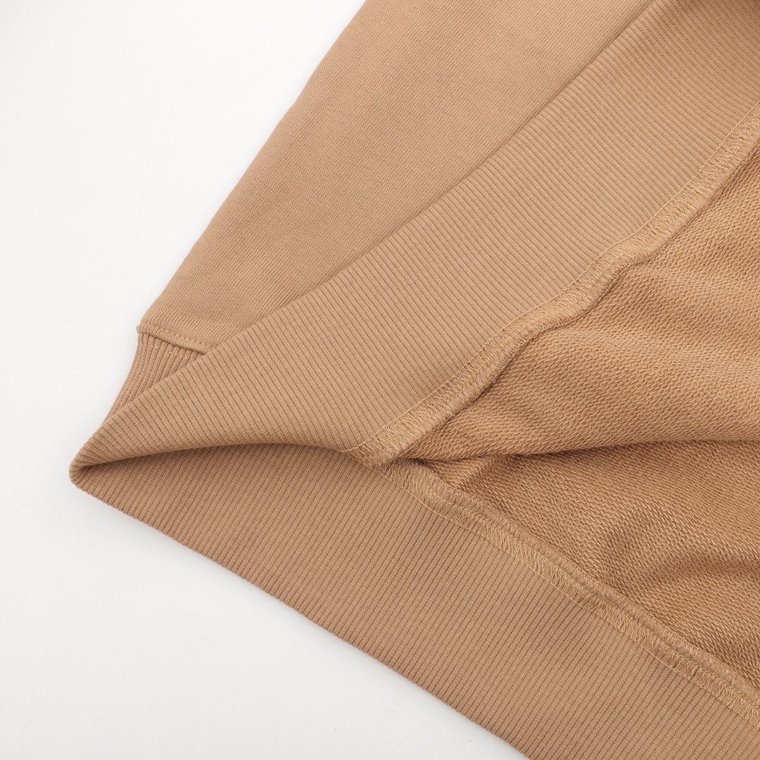 Clothes Burberry 814 - vstockx