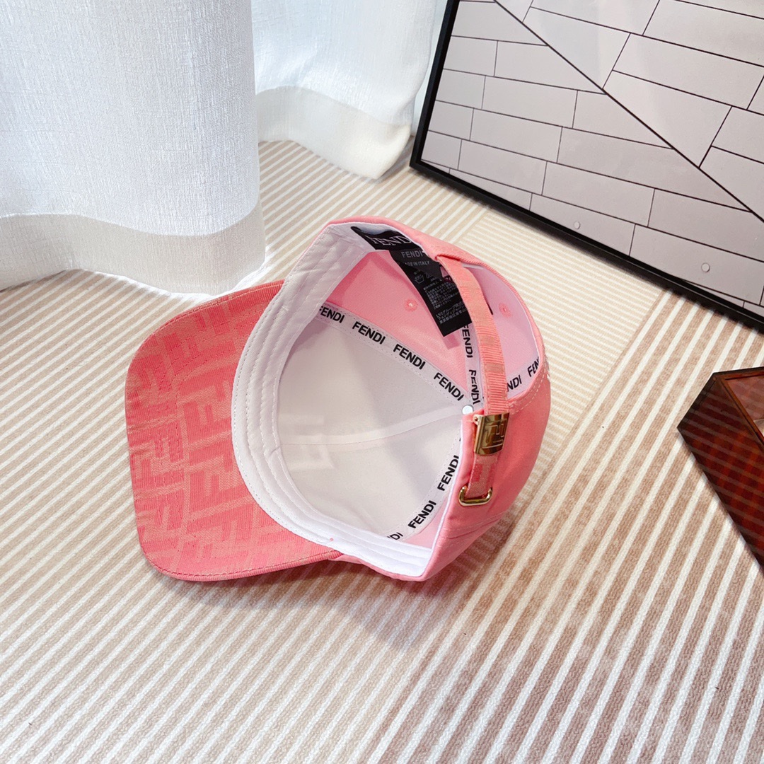 Streetwear Hat Fendi 328924 - vstockx