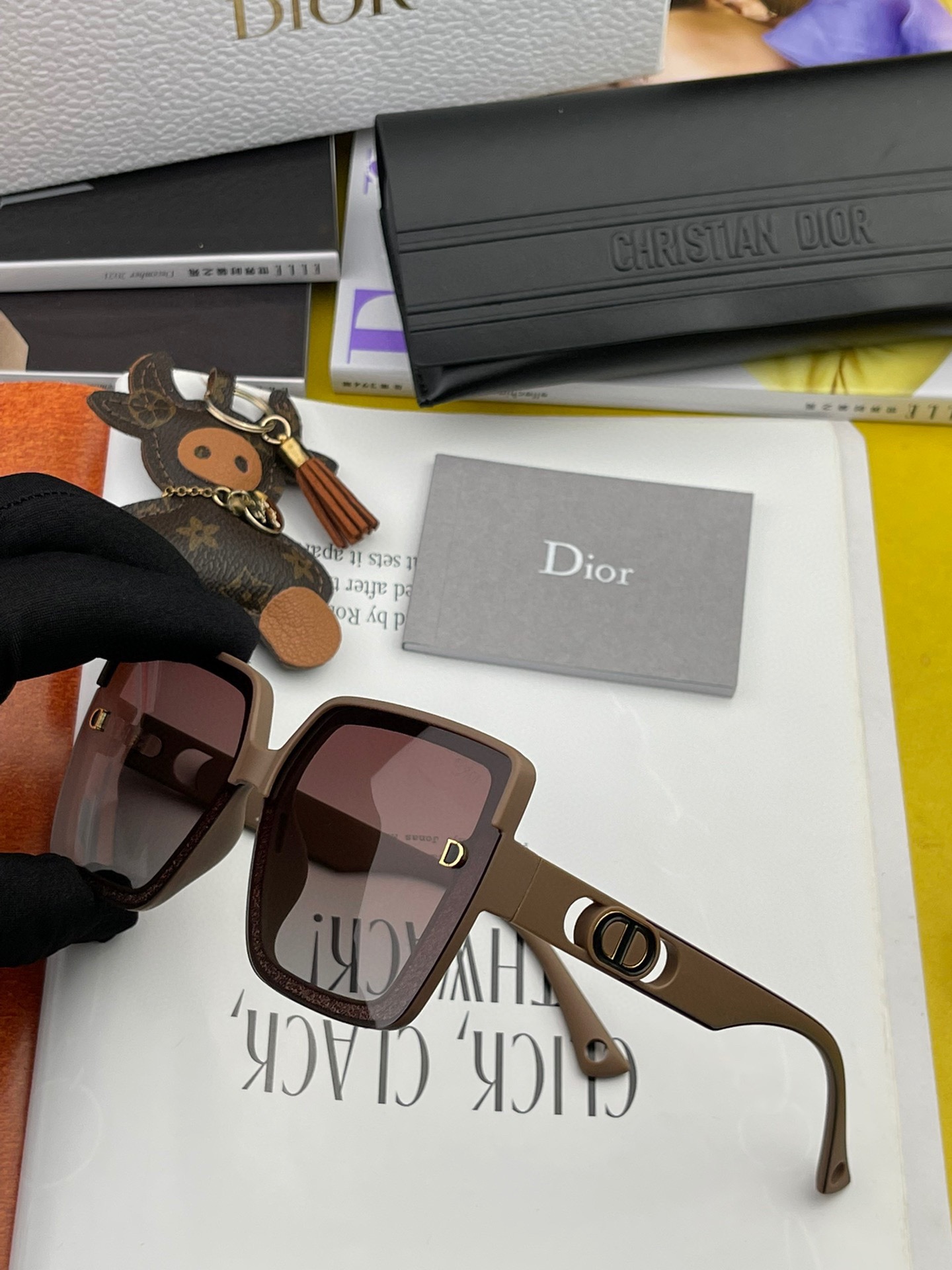 sunglasses Dior CD7129 - vstockx