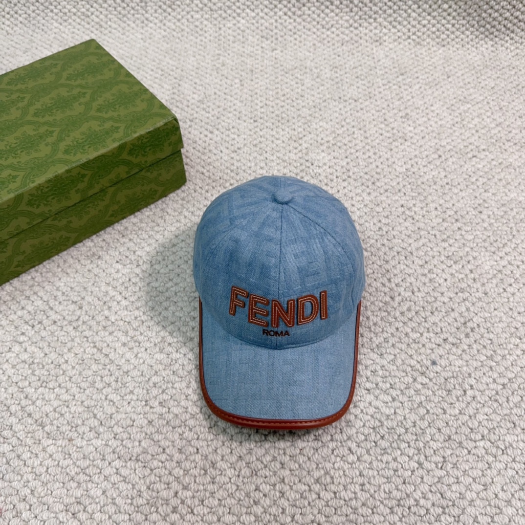 Streetwear Hat Fendi 329340 - vstockx