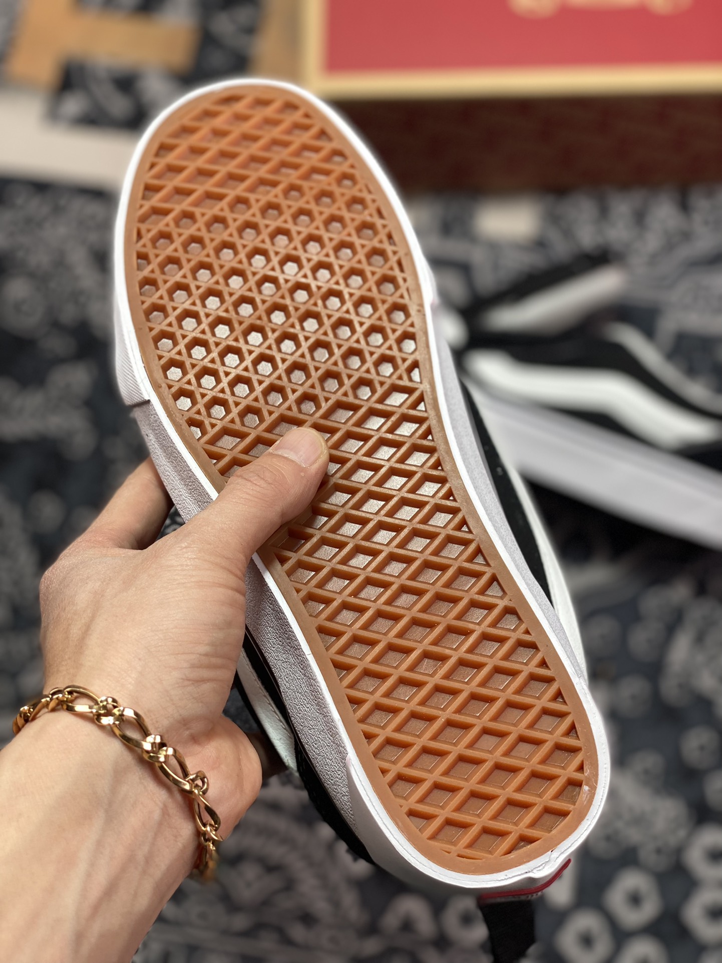 Vans Knu Skool Black White - vstockx