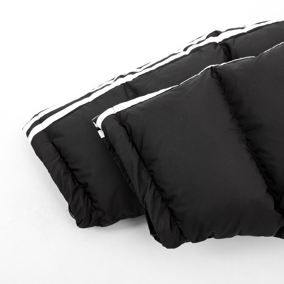 Clothes Balenciaga 141 - vstockx