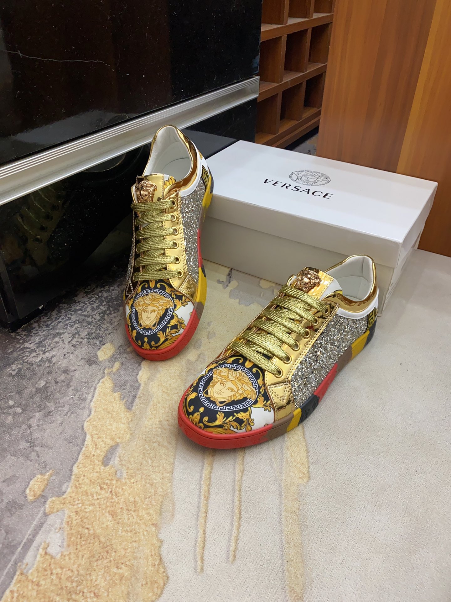Versace Greca Sneaker 9 - vstockx