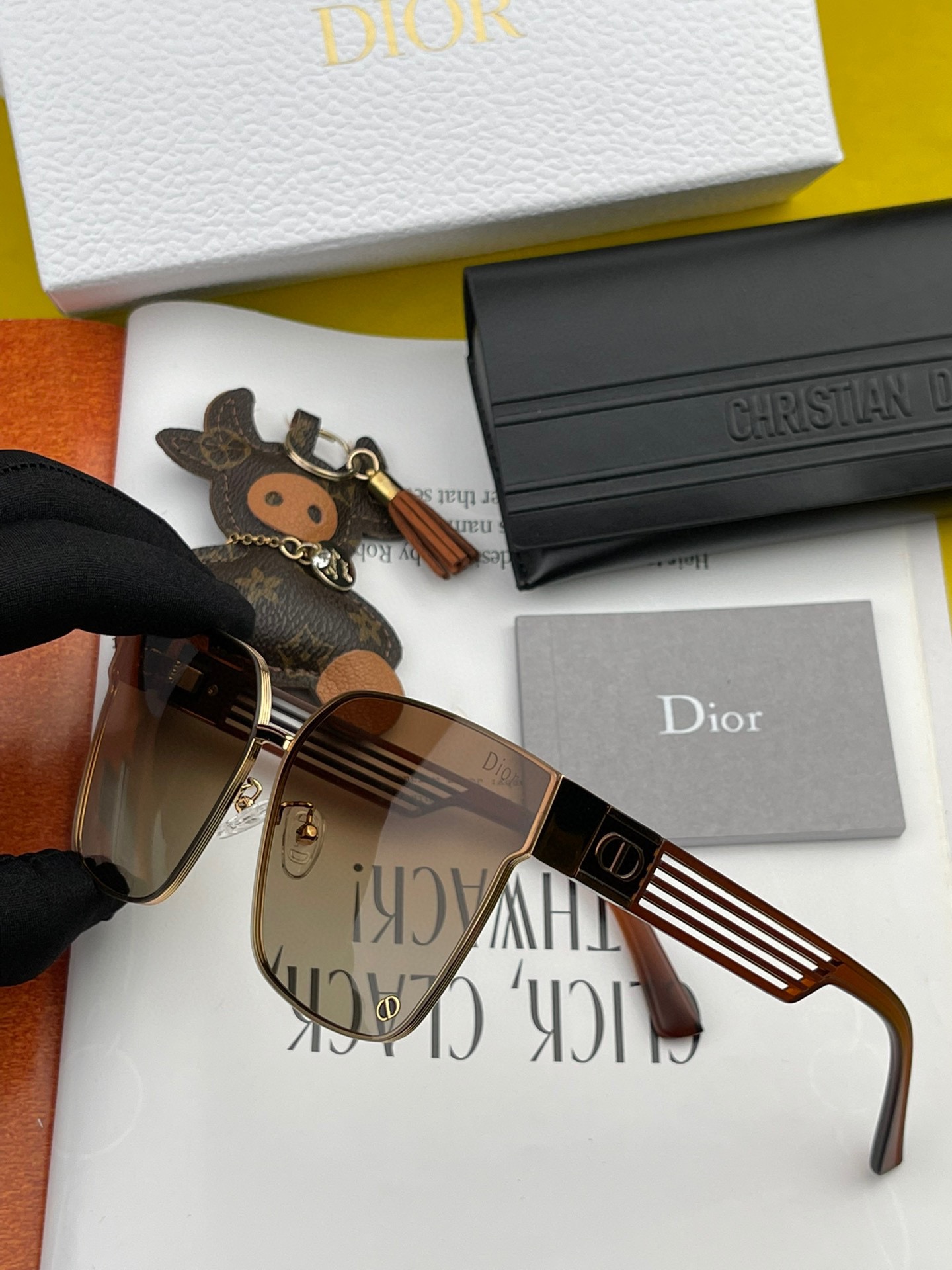 sunglasses Dior CD7190 - vstockx