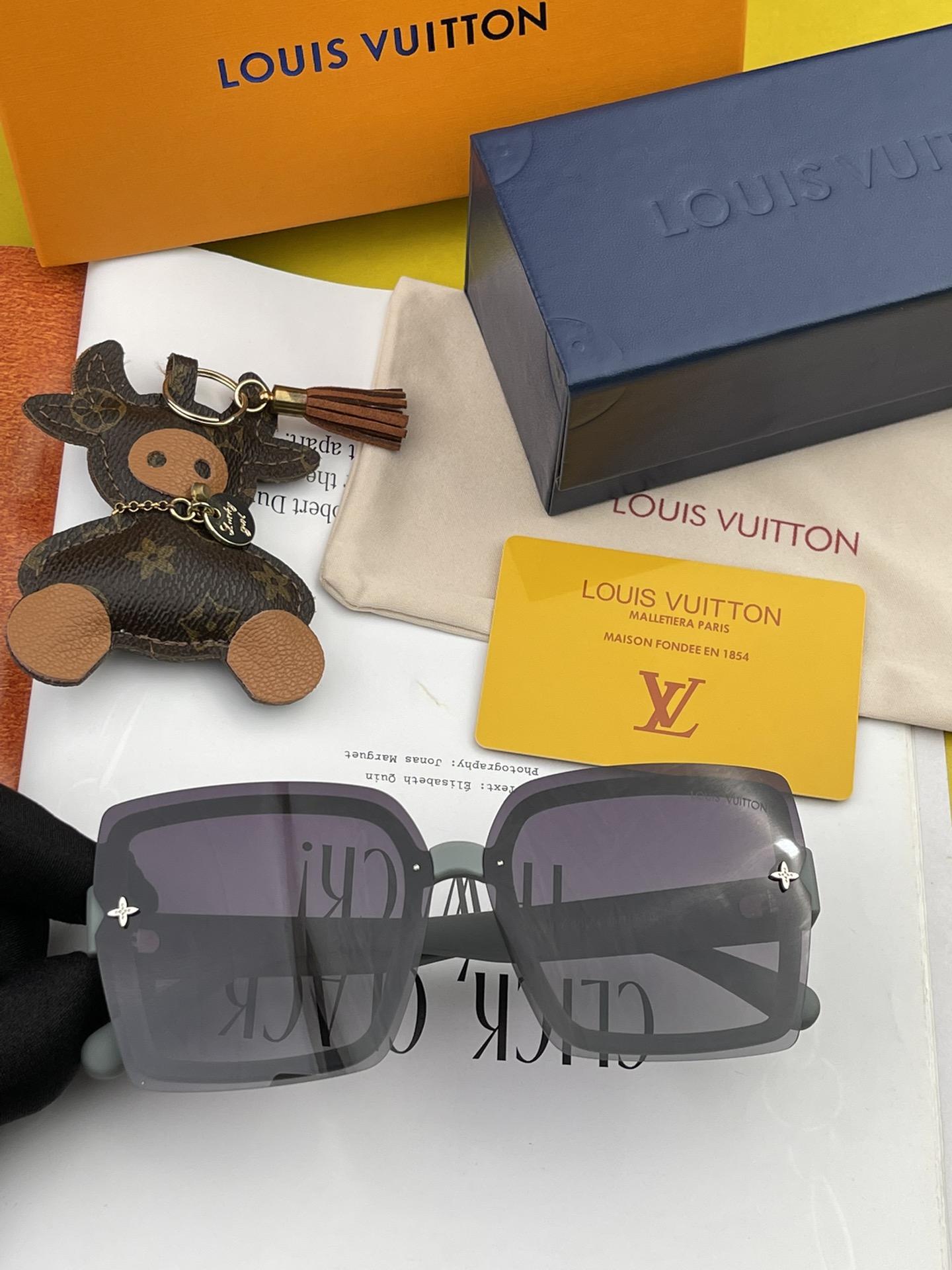 Sunglasses Louis Vuitton L7291 - vstockx
