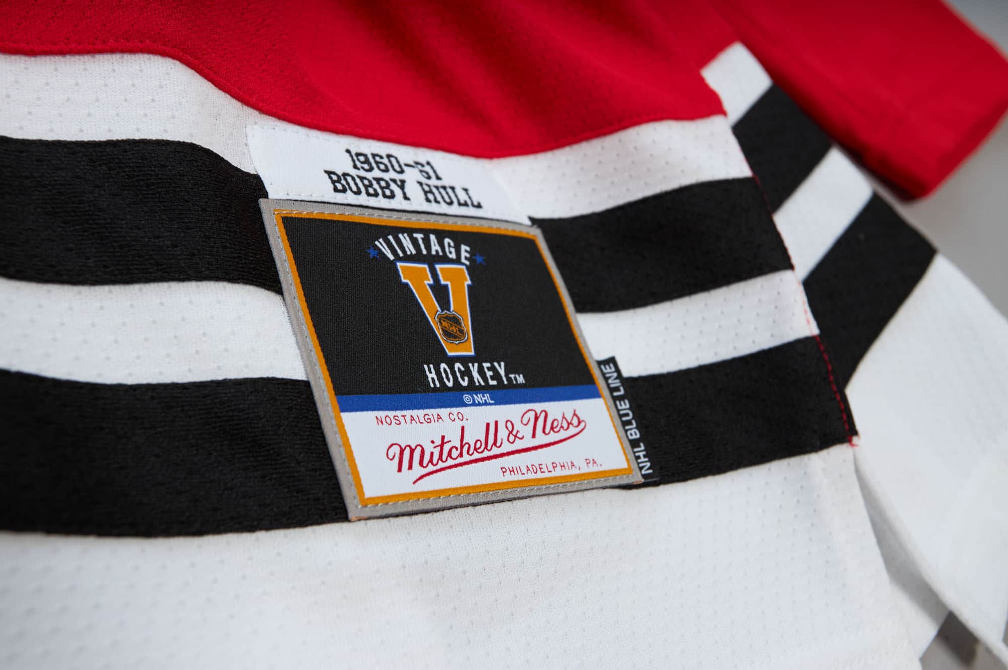 Blue Line Bobby Hull Chicago Blackhawks 1960 Jersey - vstockx