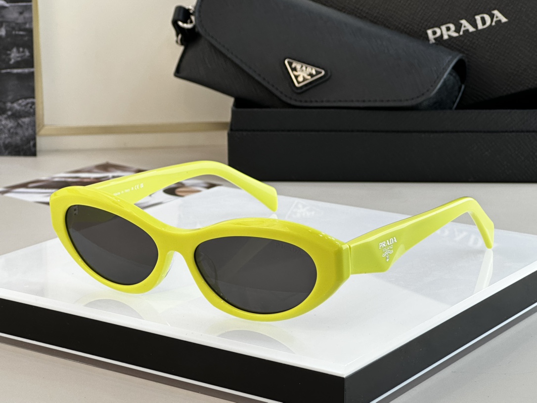 sunglasses Prada PR26 Size��55-16 145 - vstockx