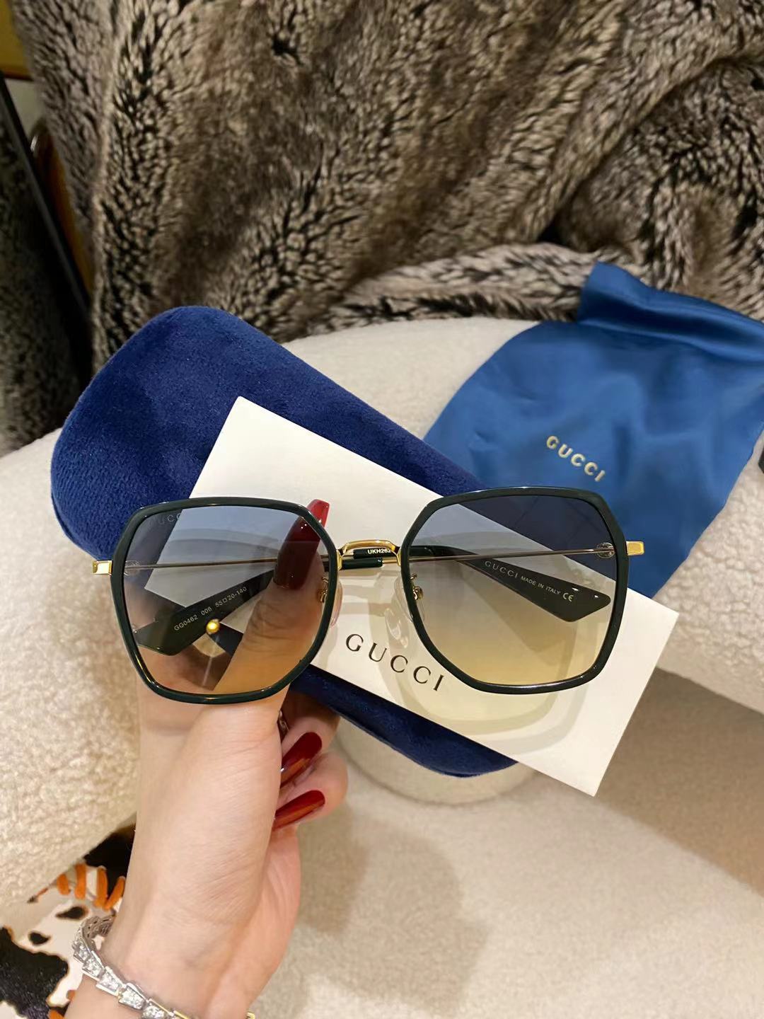 Sunglasses Gucci GG0462 size:55-20-140 - vstockx