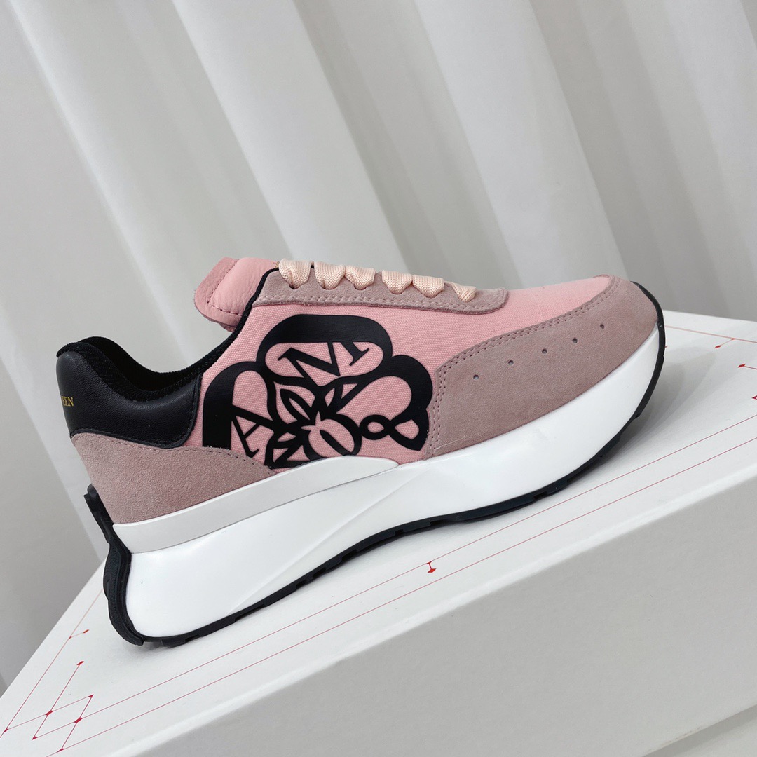 Alexande McQueen Breathable Mesh Sand Inside 4.5cm Size 35-40 - vstockx