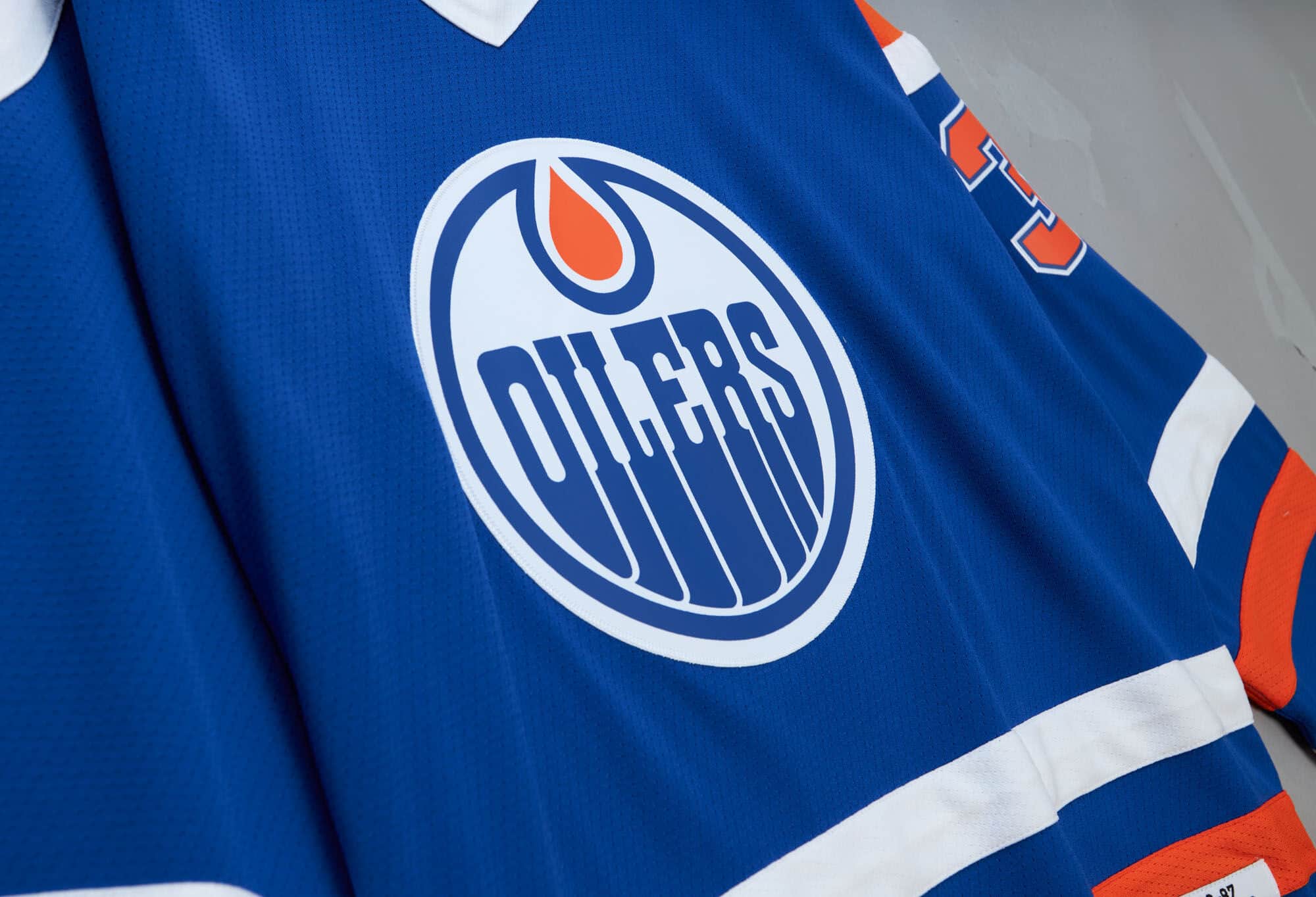 Blue Line Grant Fuhr Edmonton Oilers 1986 Jersey - vstockx