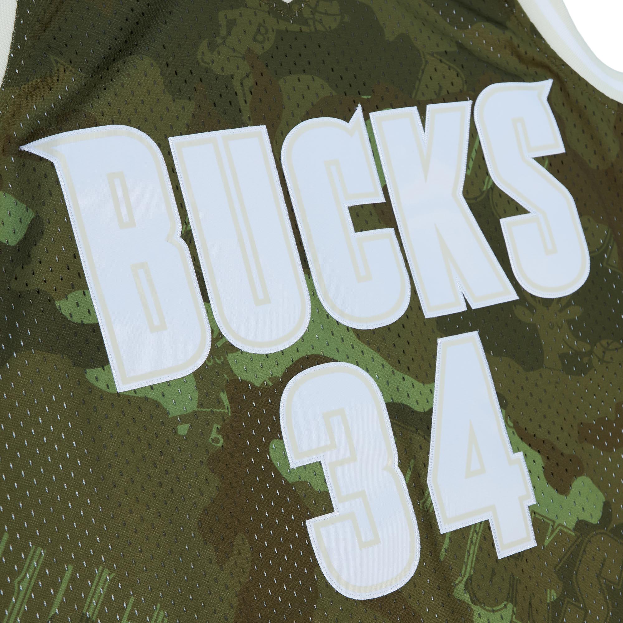 Ray Allen Milwaukee Bucks Mitchell & Ness Hardwood Classics 2000/01 Ghost Green Swingman Jersey - Camo - vstockx