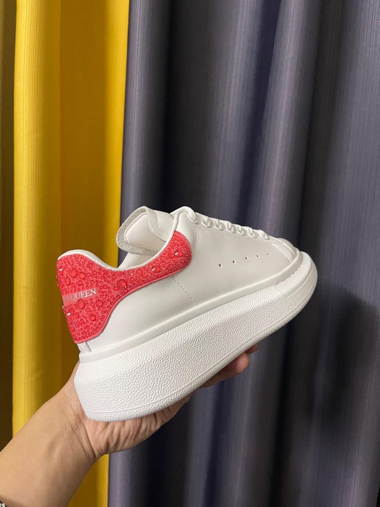 Alexander McQueen Oversized Sneaker in White/halo Pink - vstockx