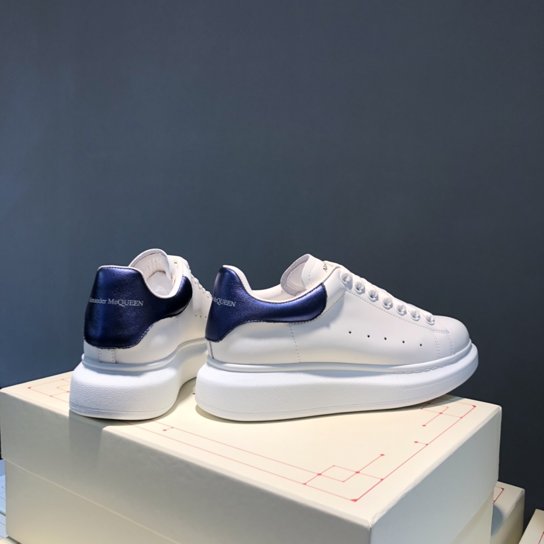 Alexander McQueen Oversized Dark Blue Leather - vstockx