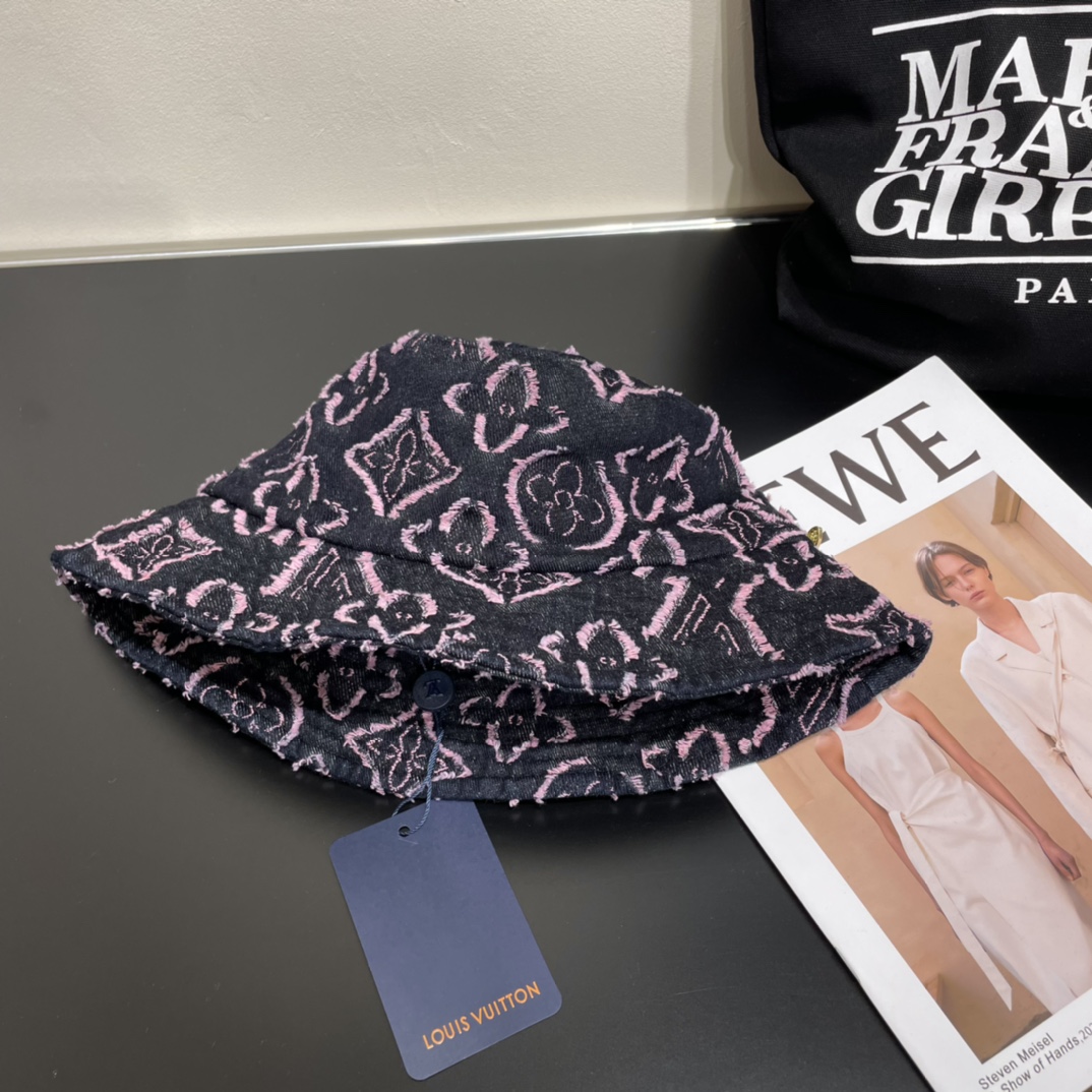 Streetwear Hat LV 329052 - vstockx