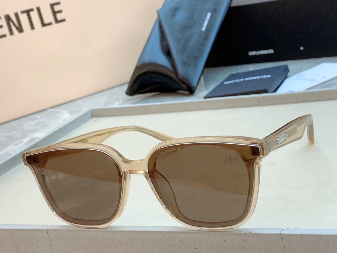 Sunglasses GENTLE MONSTER Lilit 01��BR��size:68��17-149 - vstockx