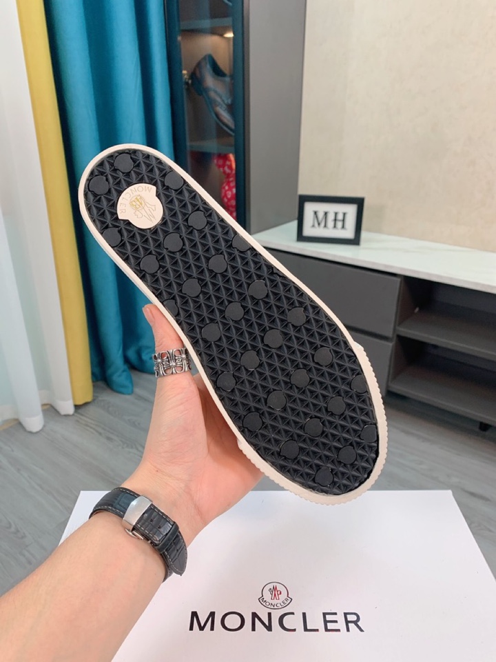 Moncler Lissex High Top Sneakers 4 - vstockx