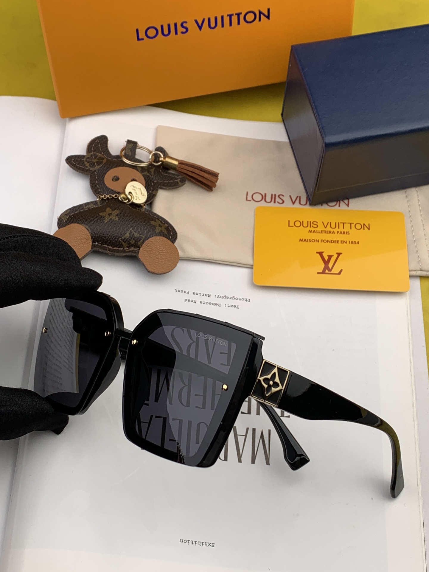 Sunglasses Louis Vuitton L822 - vstockx