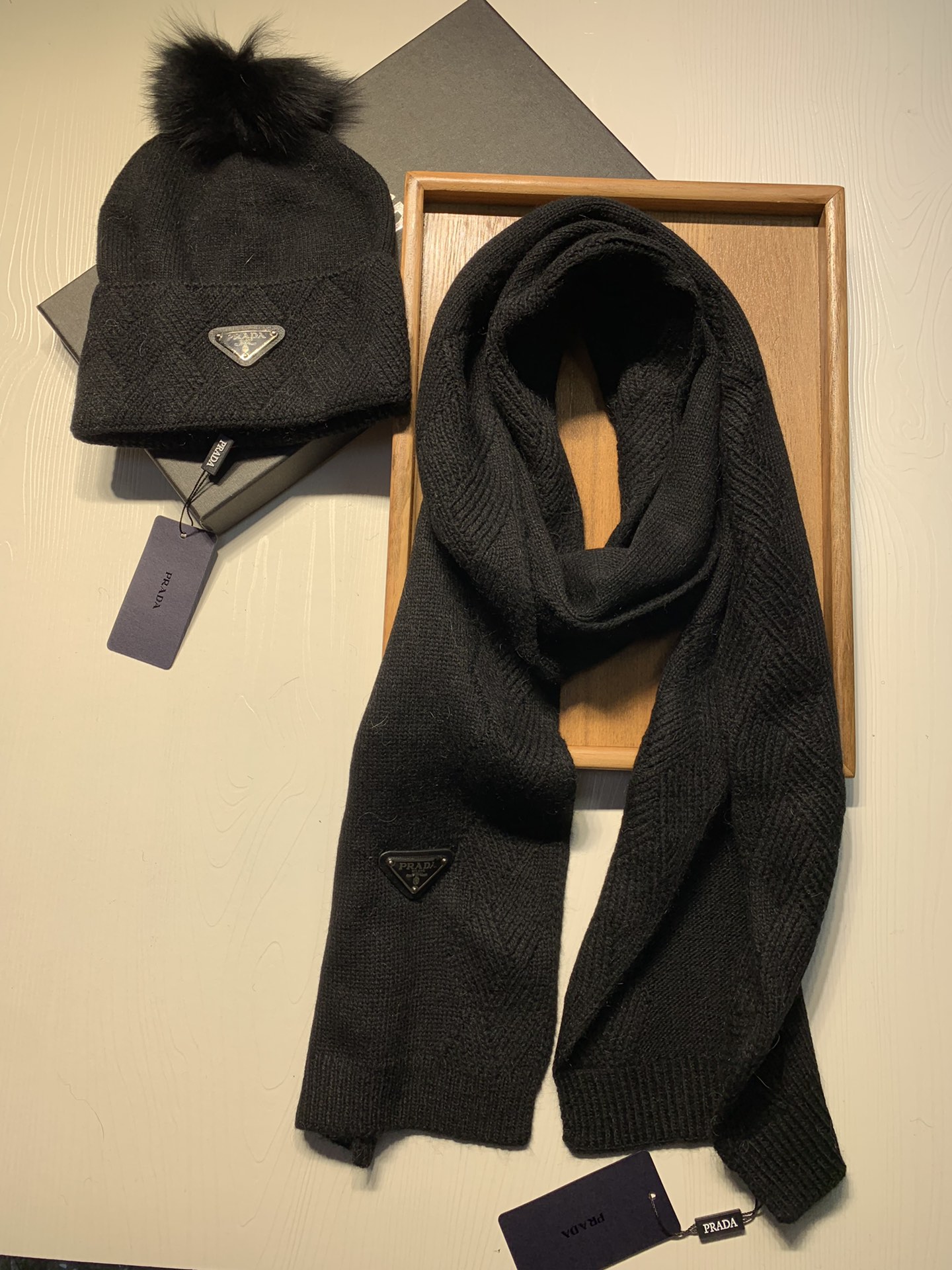 Hat & Scarf Prada 2 - vstockx