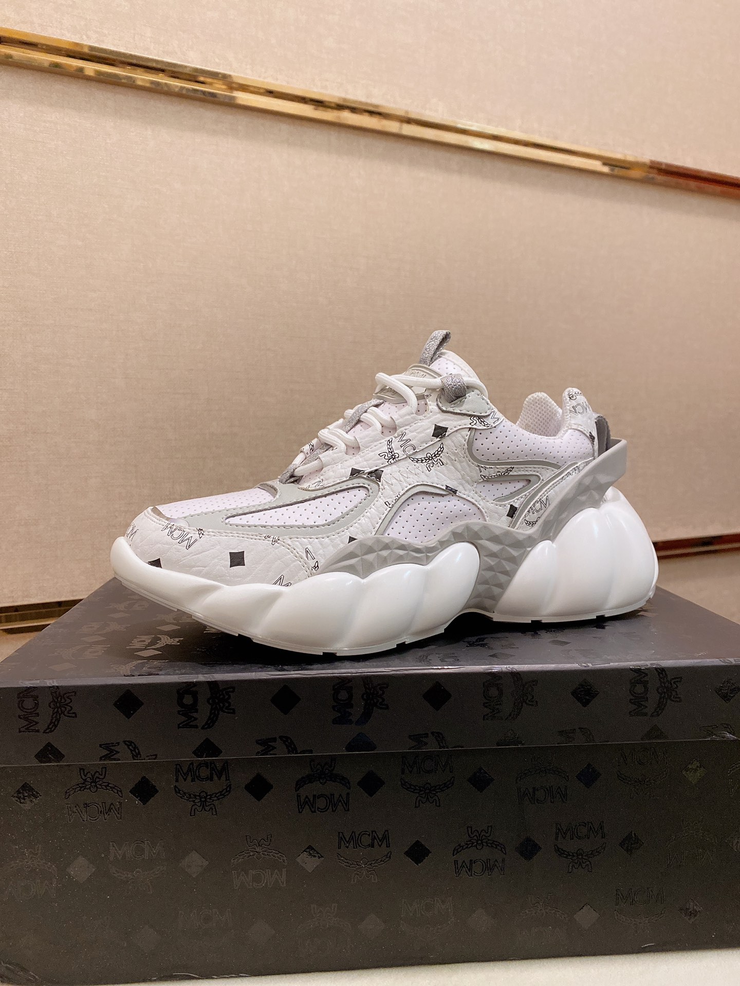 MCM Low Top Logo Lace-up Sneakers 2 - vstockx