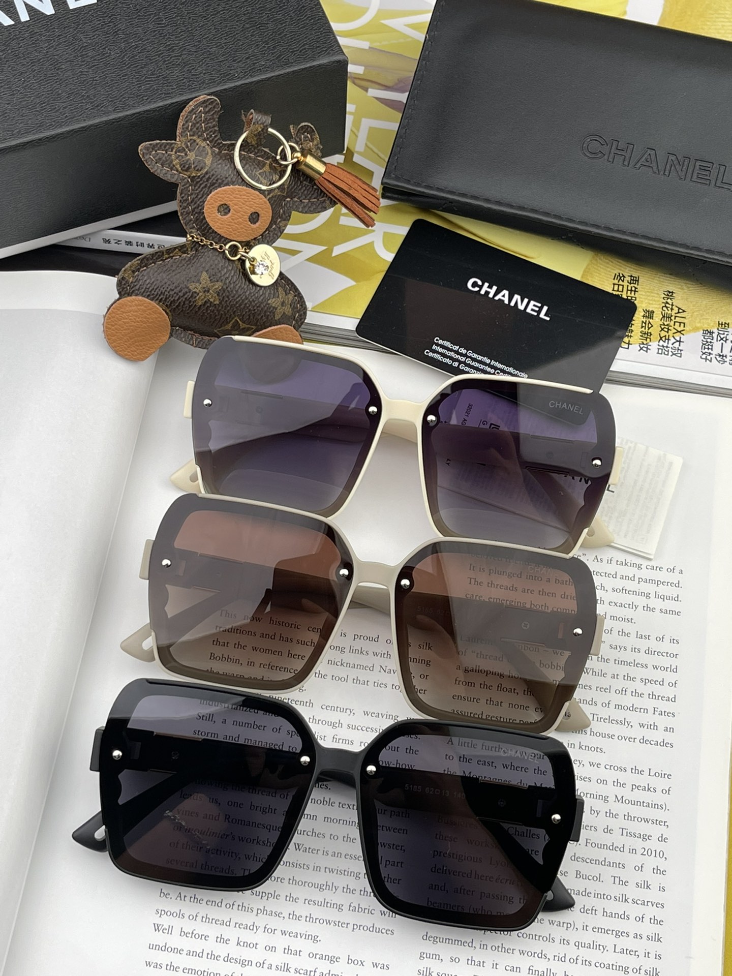 Sunglasses Chanel CH1855 - vstockx