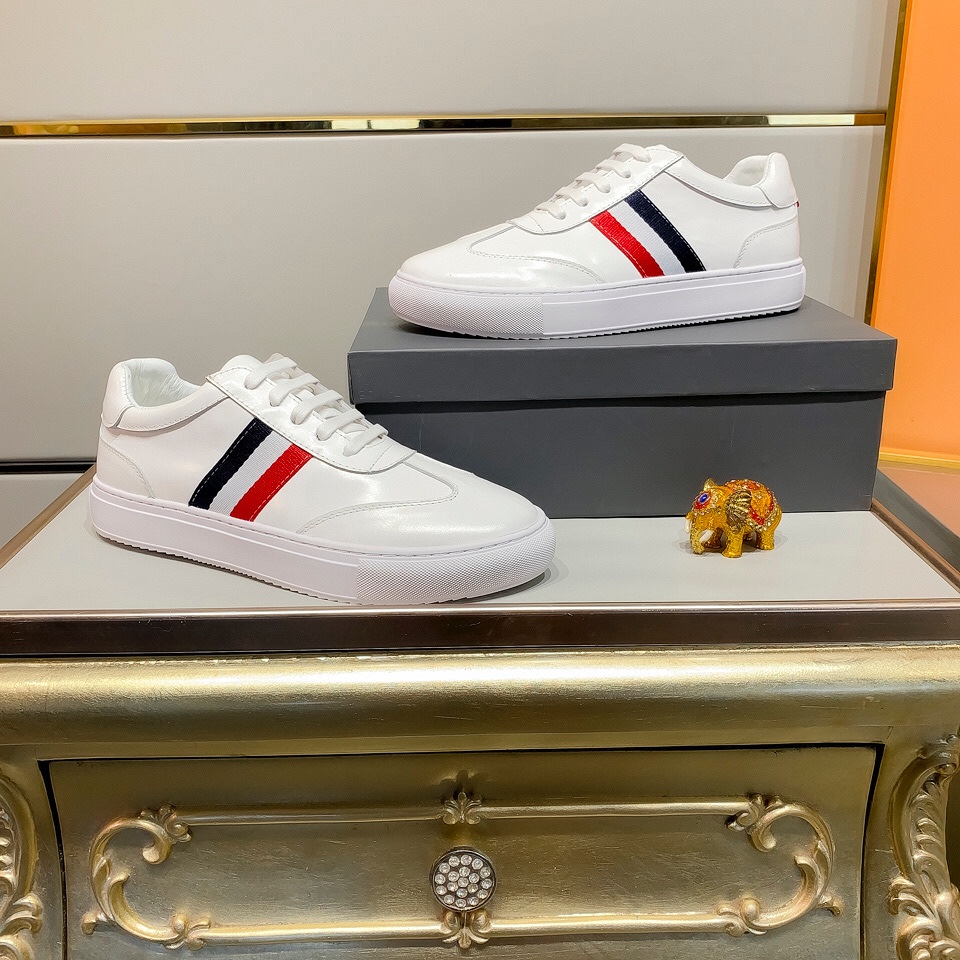 Thom Browne Low Top Sneaker 17 - vstockx