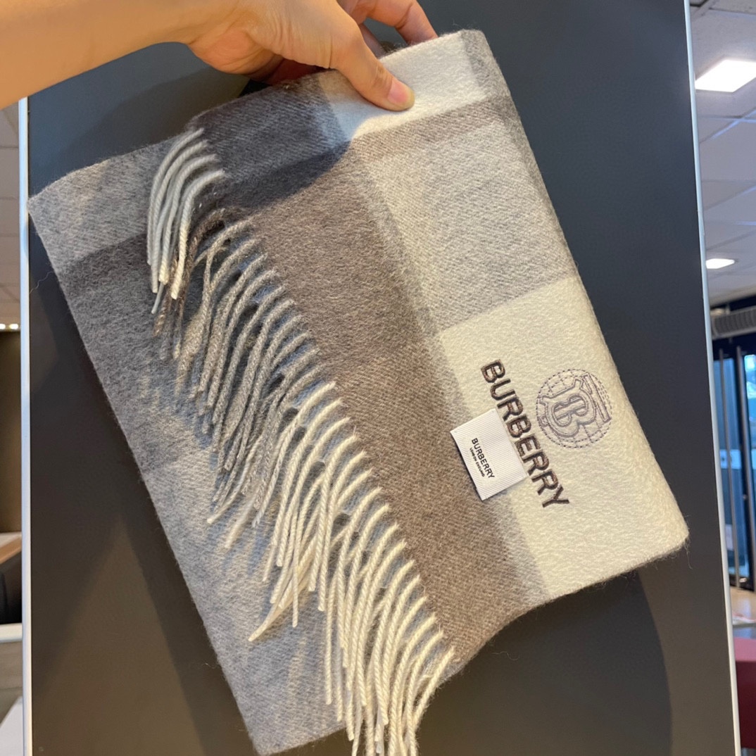 Streetwear Scarf Burberry 329017 SIZE:30*168cm - vstockx