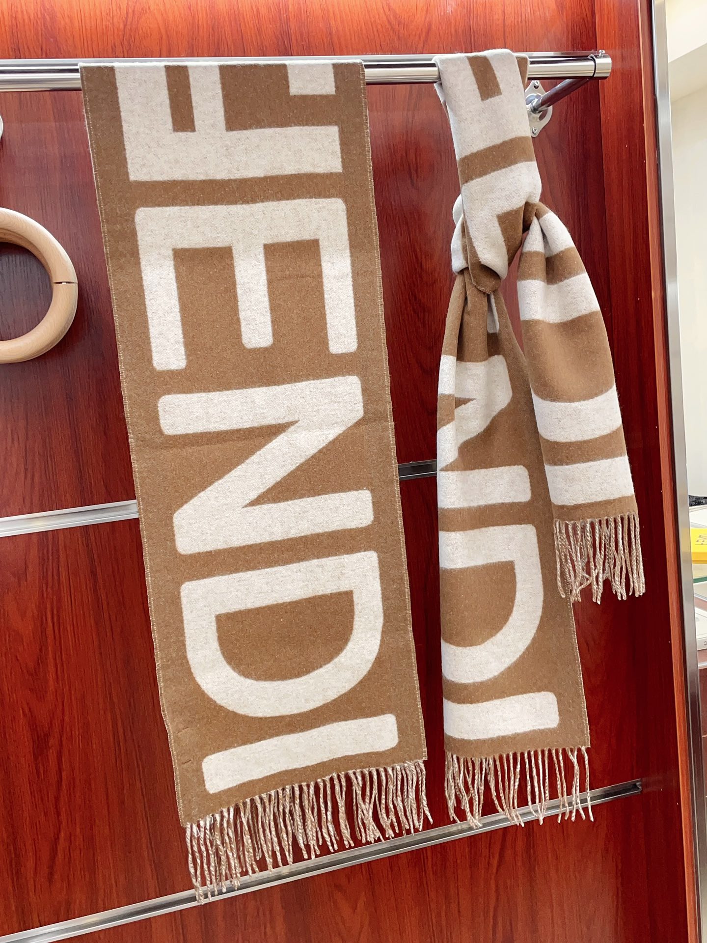 Streetwear Scarf FENDI 328838 size:30*180cm - vstockx