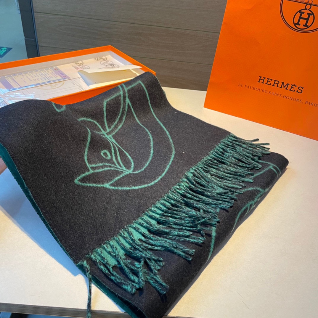Streetwear Scarf Hermes 329020 SIZE:40*195CM - vstockx