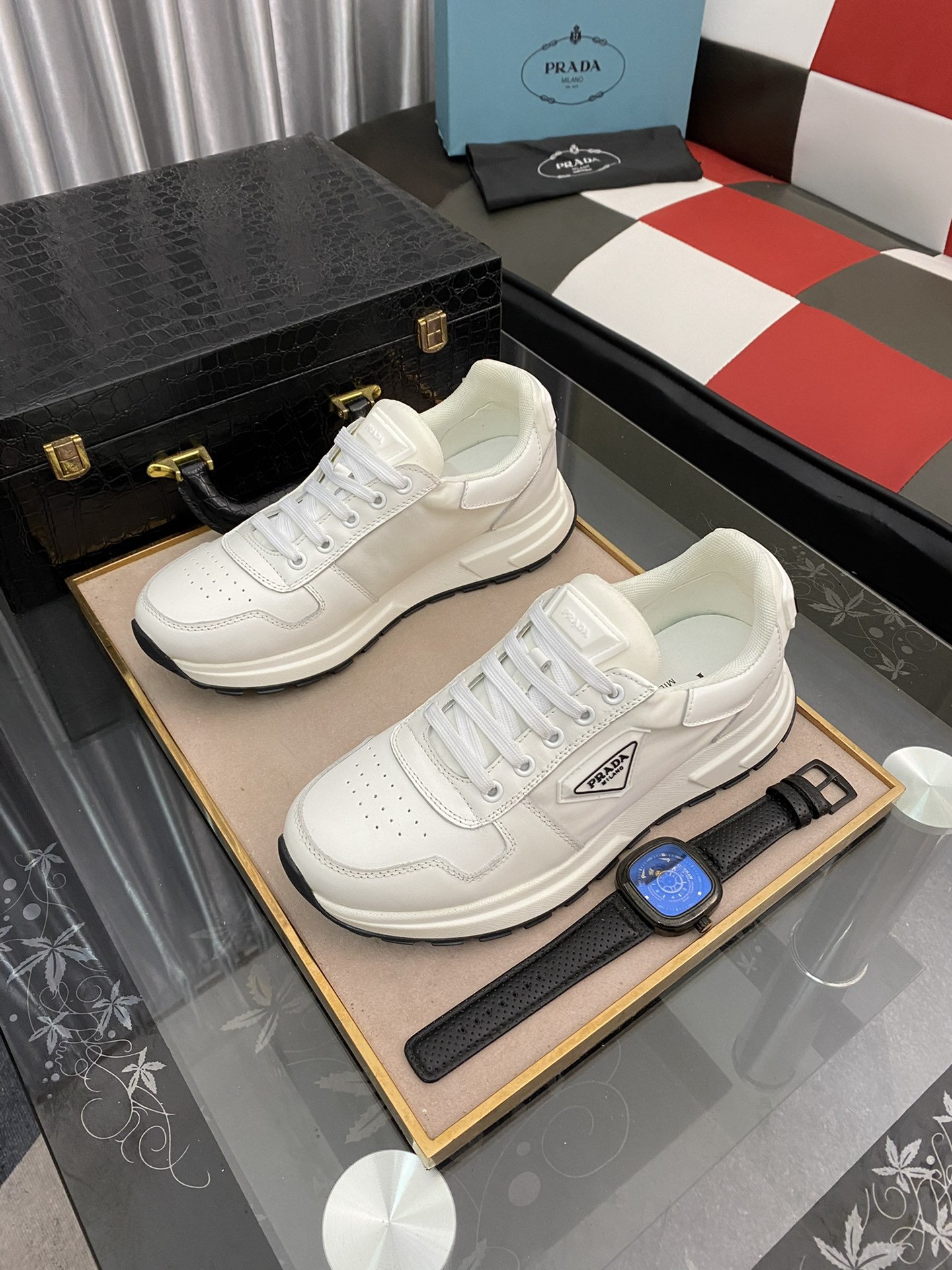Prada Low Top sneaker 10 - vstockx