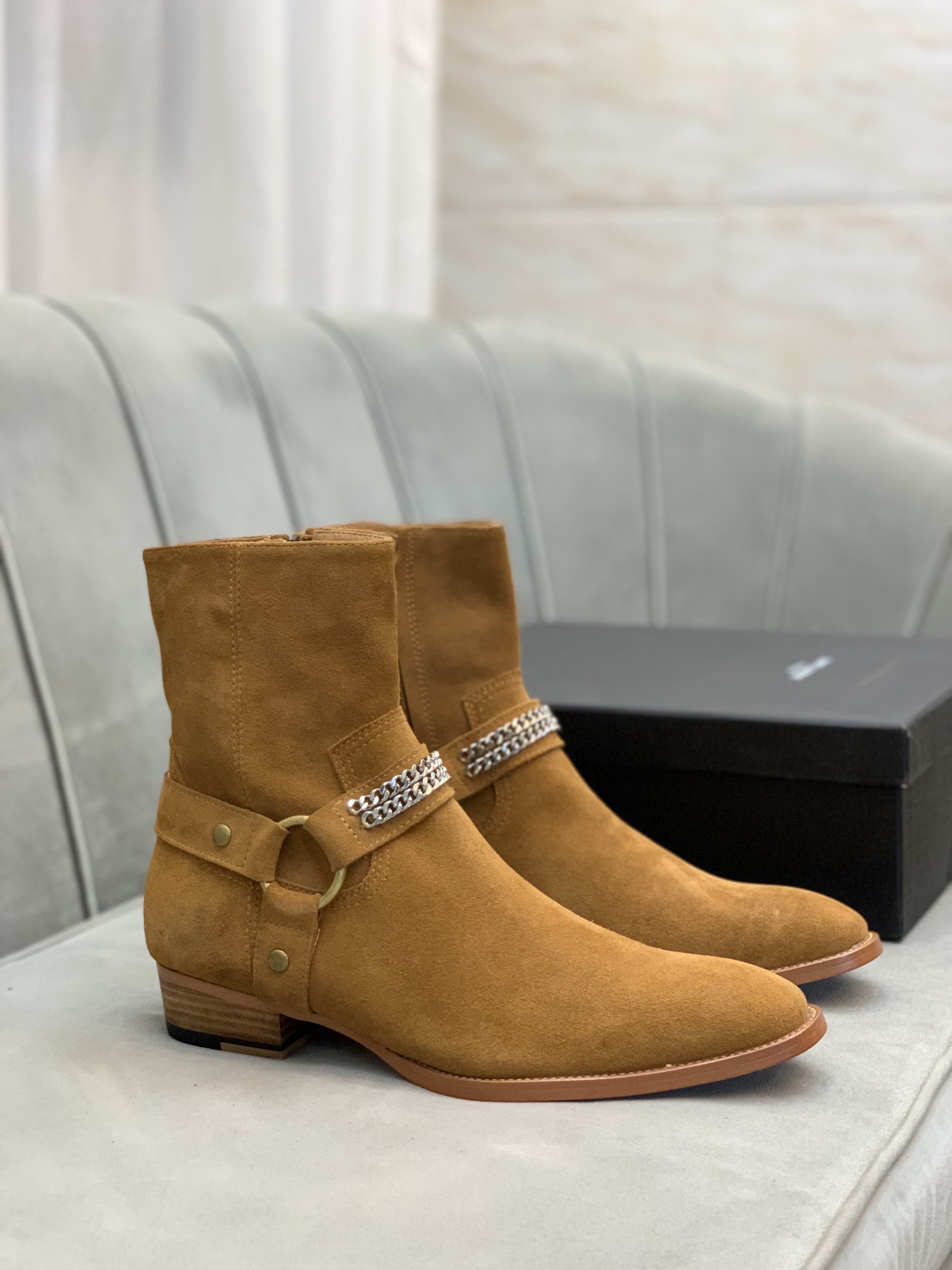 Saint Laurent Boots 4 - vstockx