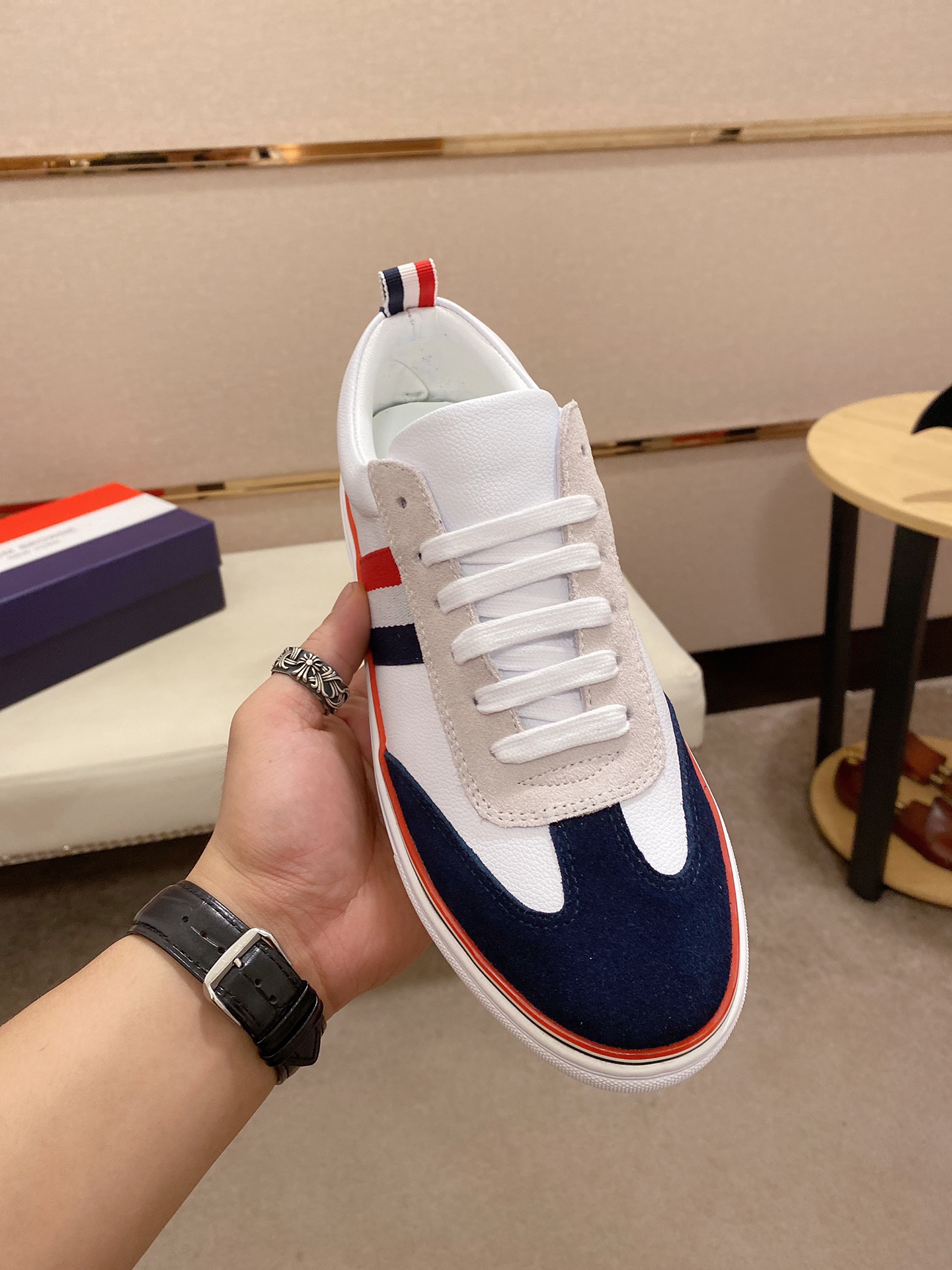 Thom Browne Low Top Sneaker 7 - vstockx