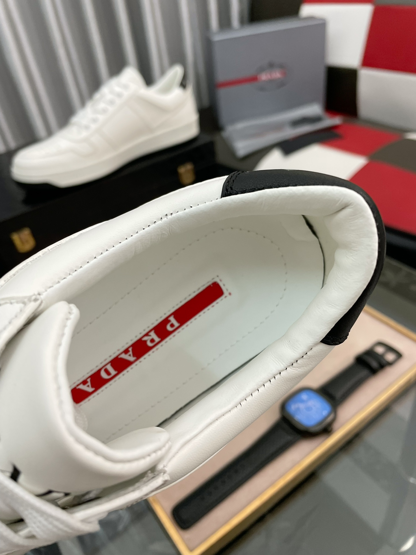 Prada Low Top sneaker 5 - vstockx