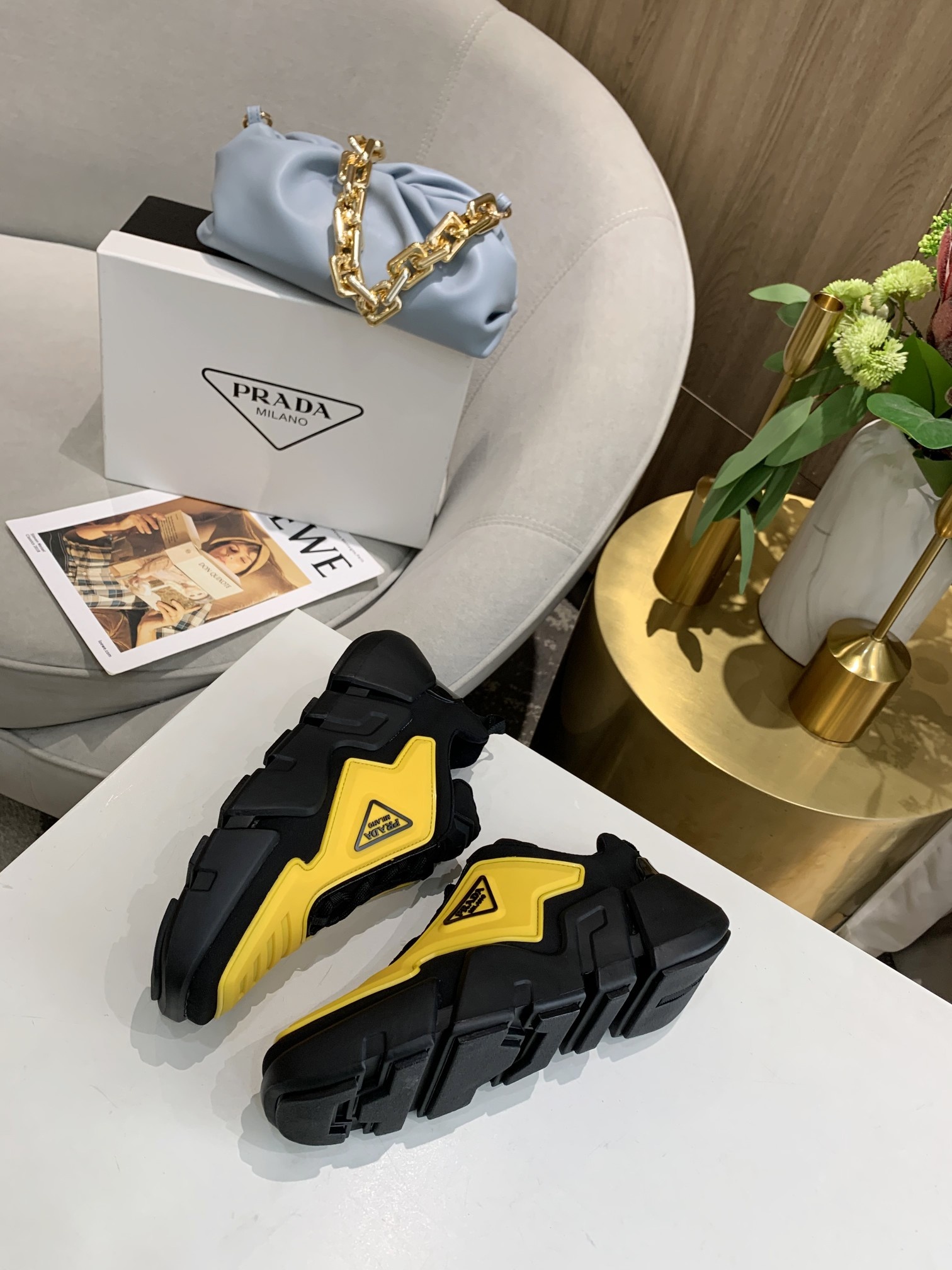 Prada Low Top sneaker 42 - vstockx