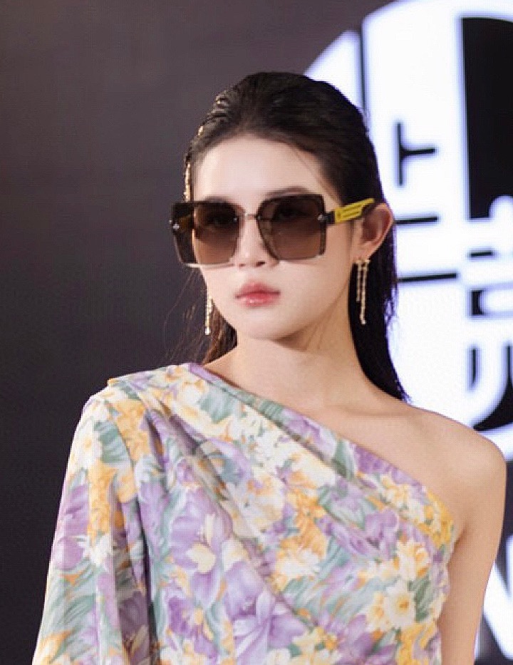 sunglasses Dior L6191 - vstockx