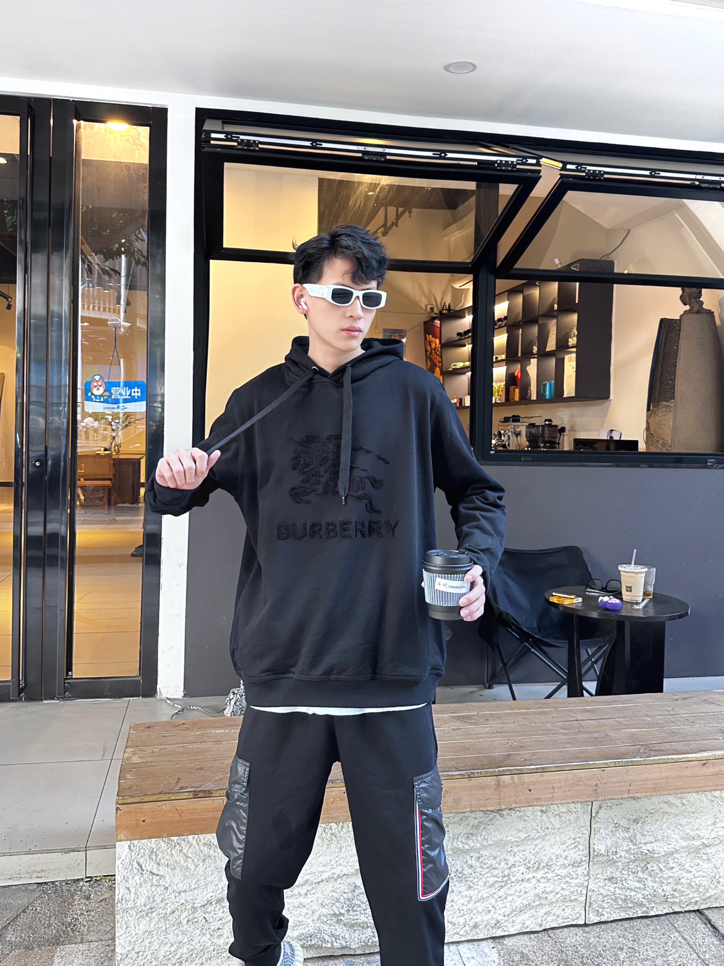 Clothes Burberry 821 - vstockx