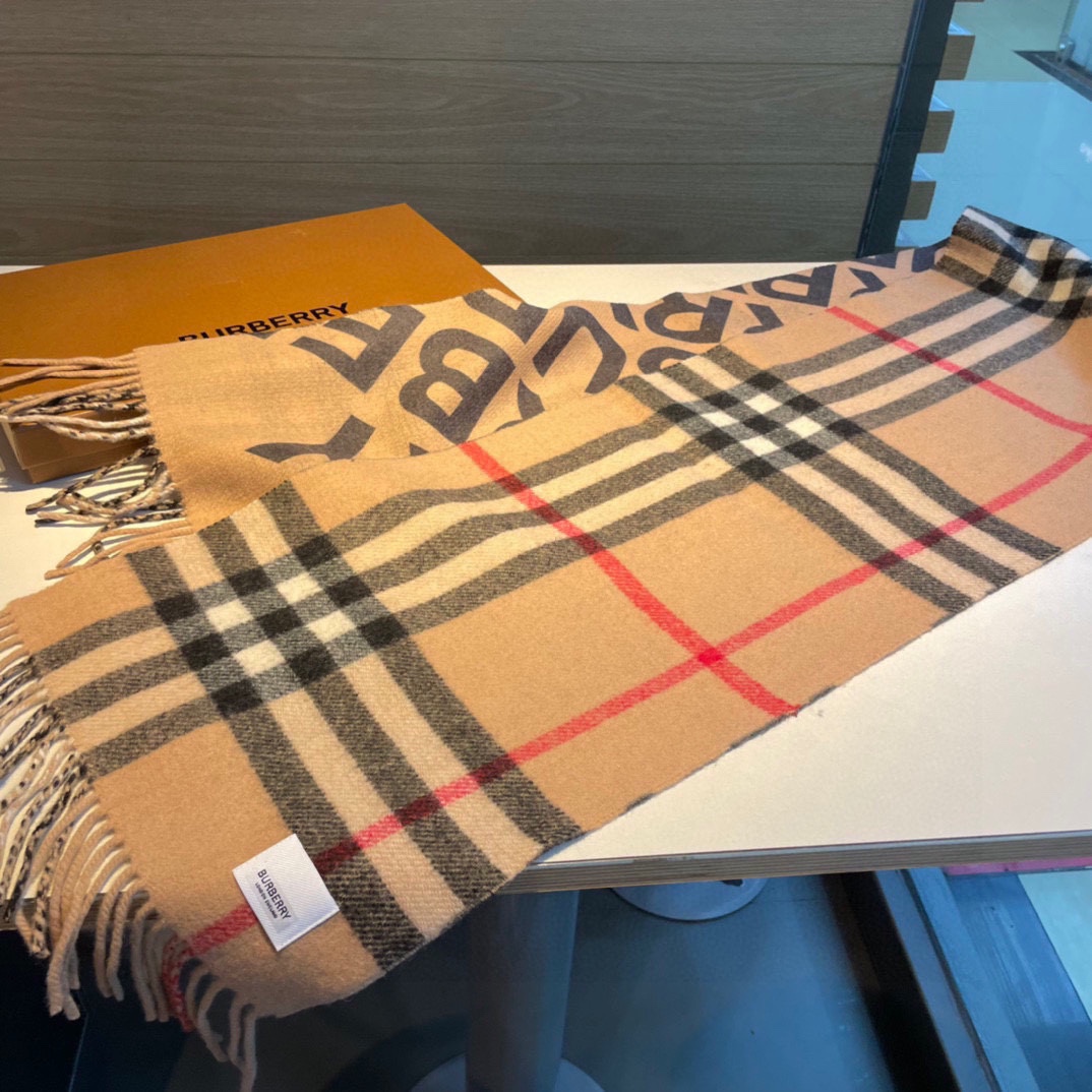 Streetwear Scarf Burberry 329016 SIZE:200 x 32cm - vstockx