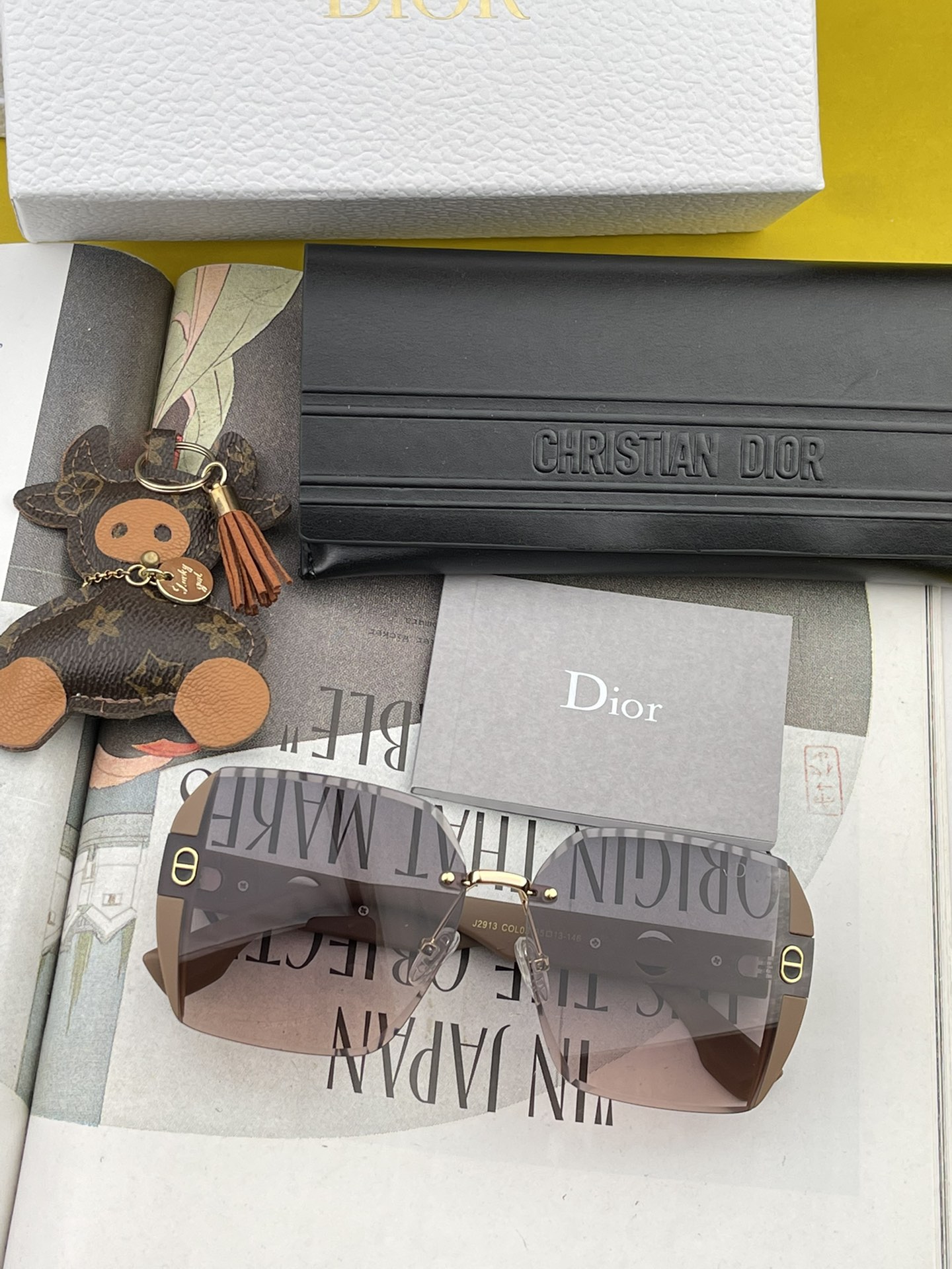 sunglasses Dior D3291 - vstockx
