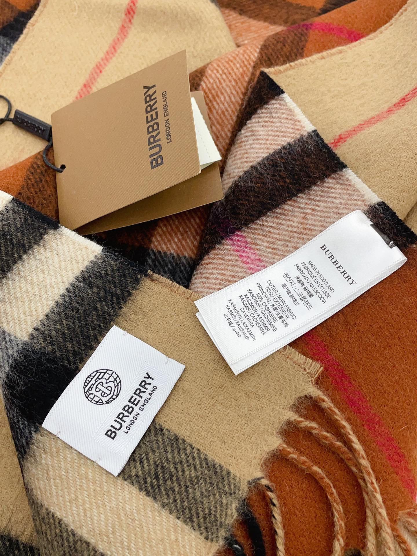 Streetwear Hat BURBERRY 328867 - vstockx