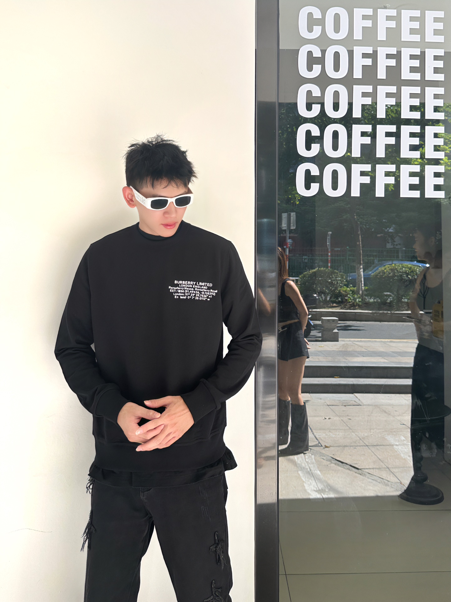 Clothes Burberry 810 - vstockx