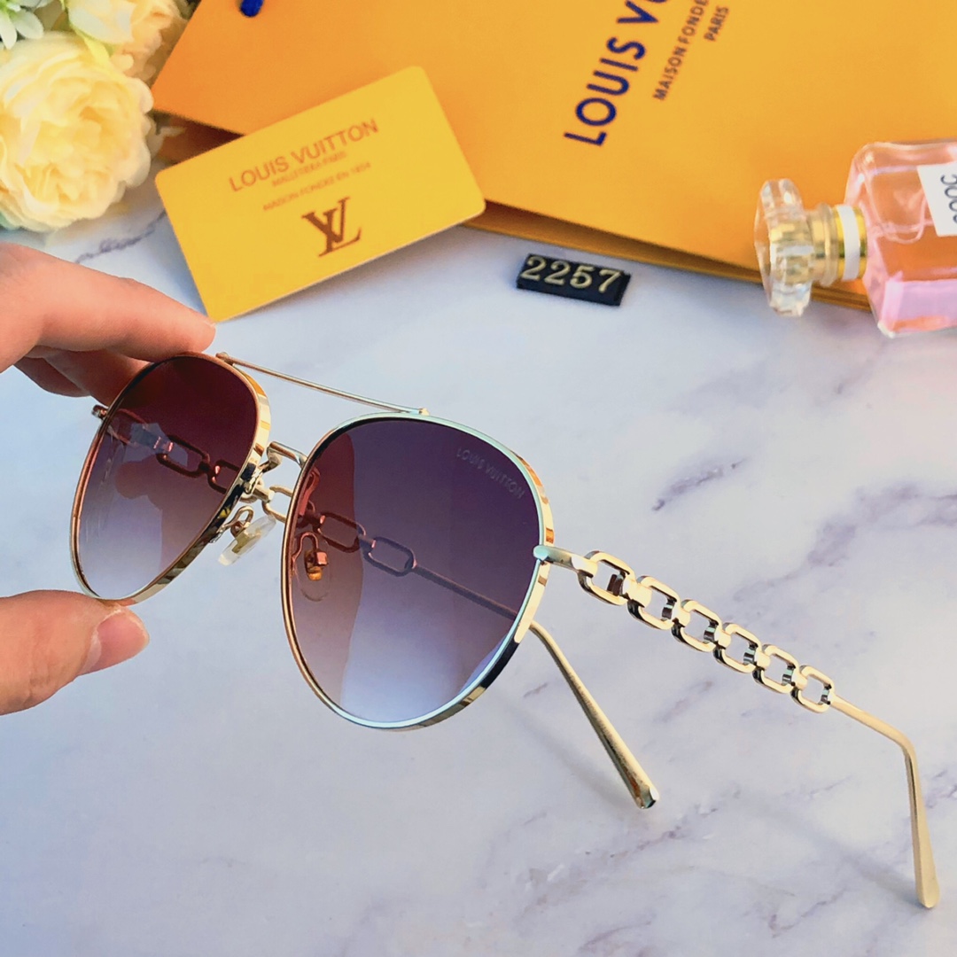Sunglasses Louis Vuitton 2023 - vstockx