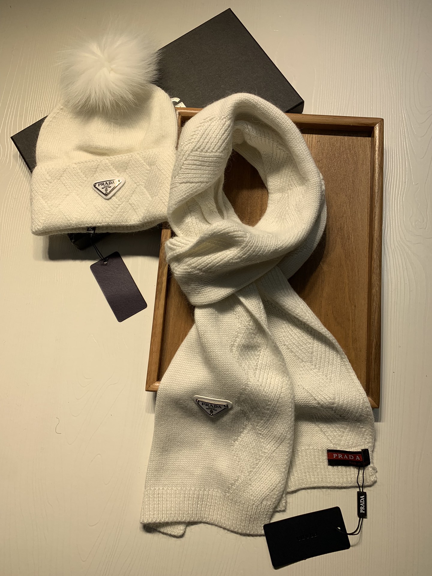 Hat & Scarf Prada 2 - vstockx