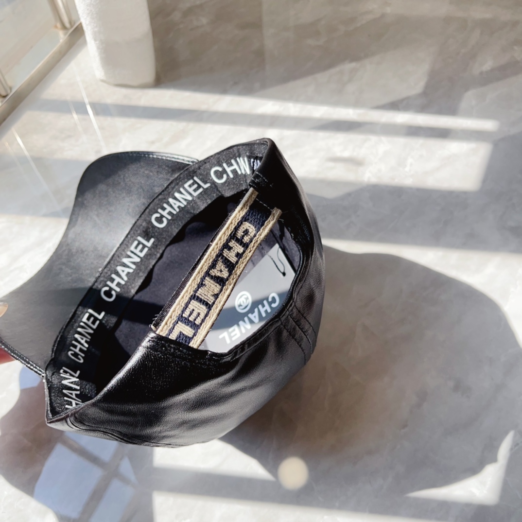 Streetwear Hat Chanel 329376 - vstockx