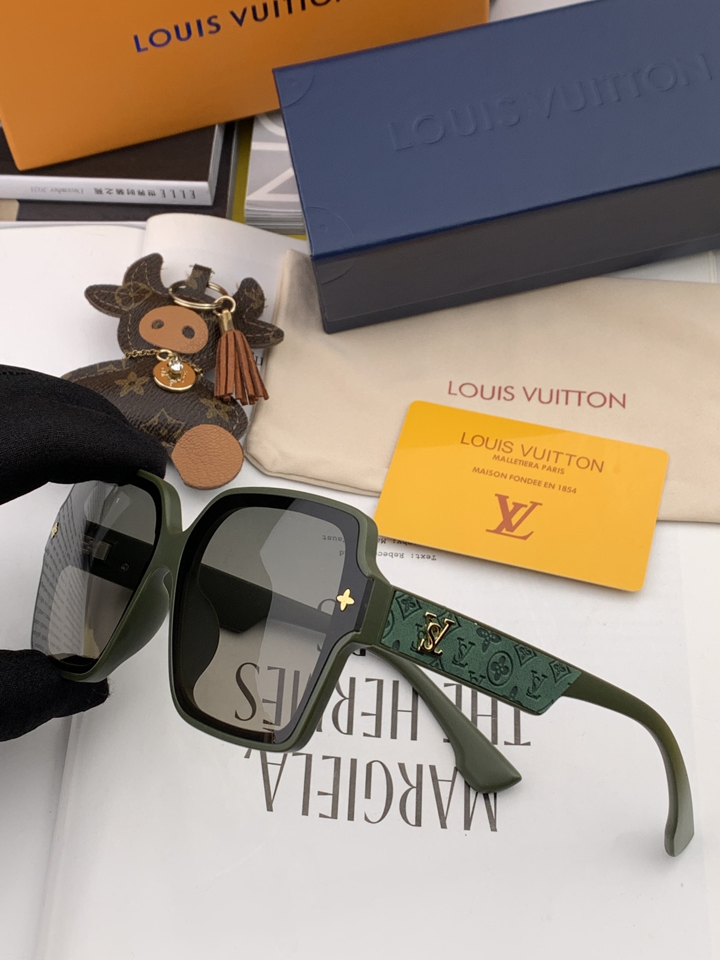 Sunglasses Louis Vuitton L2805 - vstockx